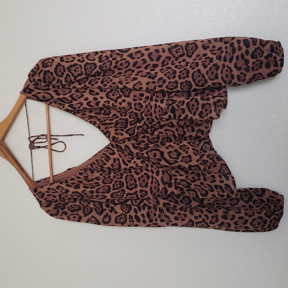 Cheetah print blouse size medium